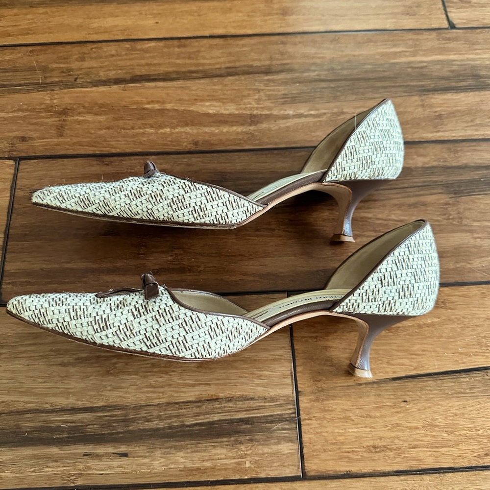 Manolo Blahnik kitten heels size 38.5